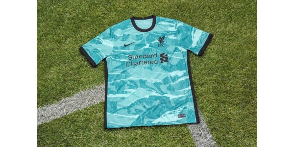 Le maillot extérieur de Liverpool dévoilé officiellement